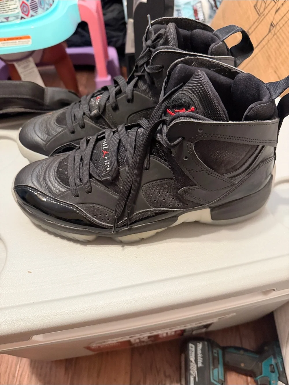 Jordan padded leather